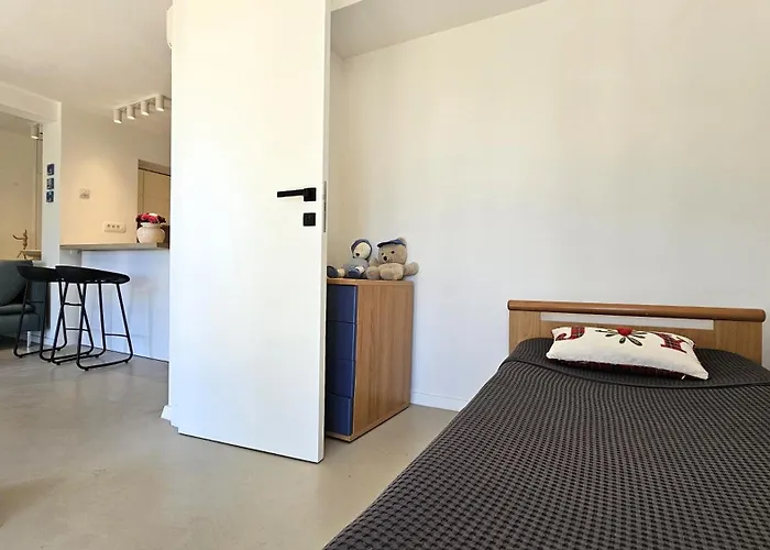 Val Mar * 诺维·维诺多尔斯基